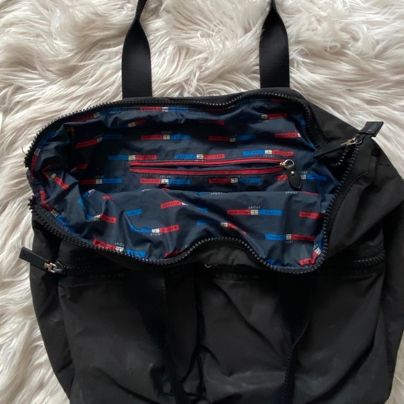 Tommy Hilfiger Black Bag - Picture 3 of 7